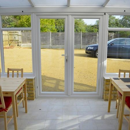 Winston Guesthouse Bicester Exterior photo