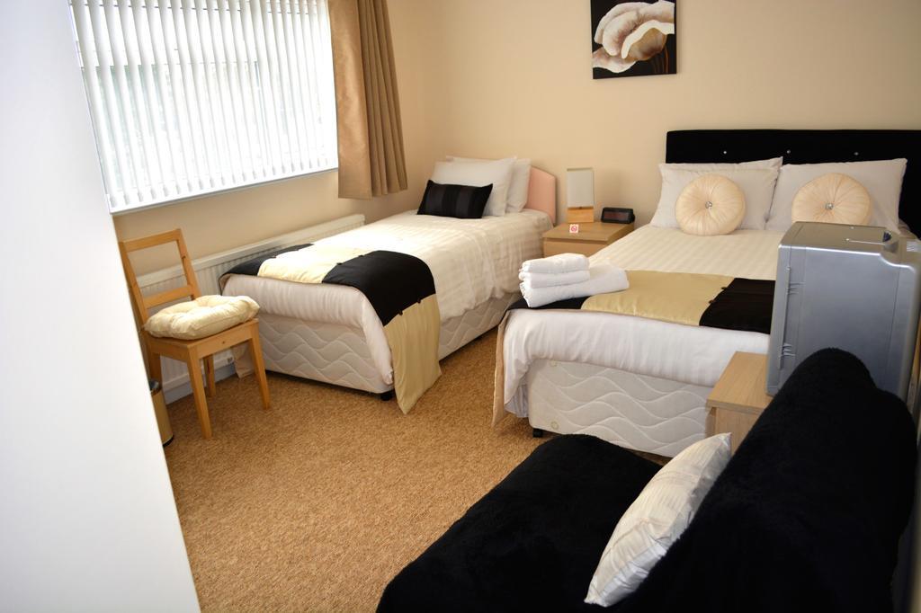 Winston Guesthouse Bicester Exterior photo